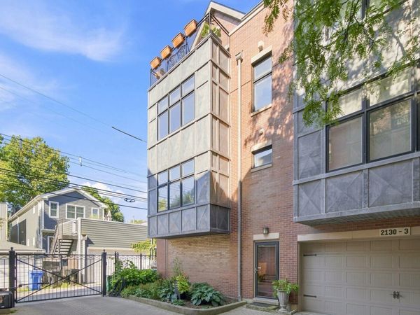 2130 W Irving Park Road , Unit 4, Chicago, IL 60618