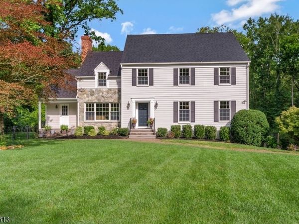 94 Sherwood Ln, Long Hill, NJ 07980