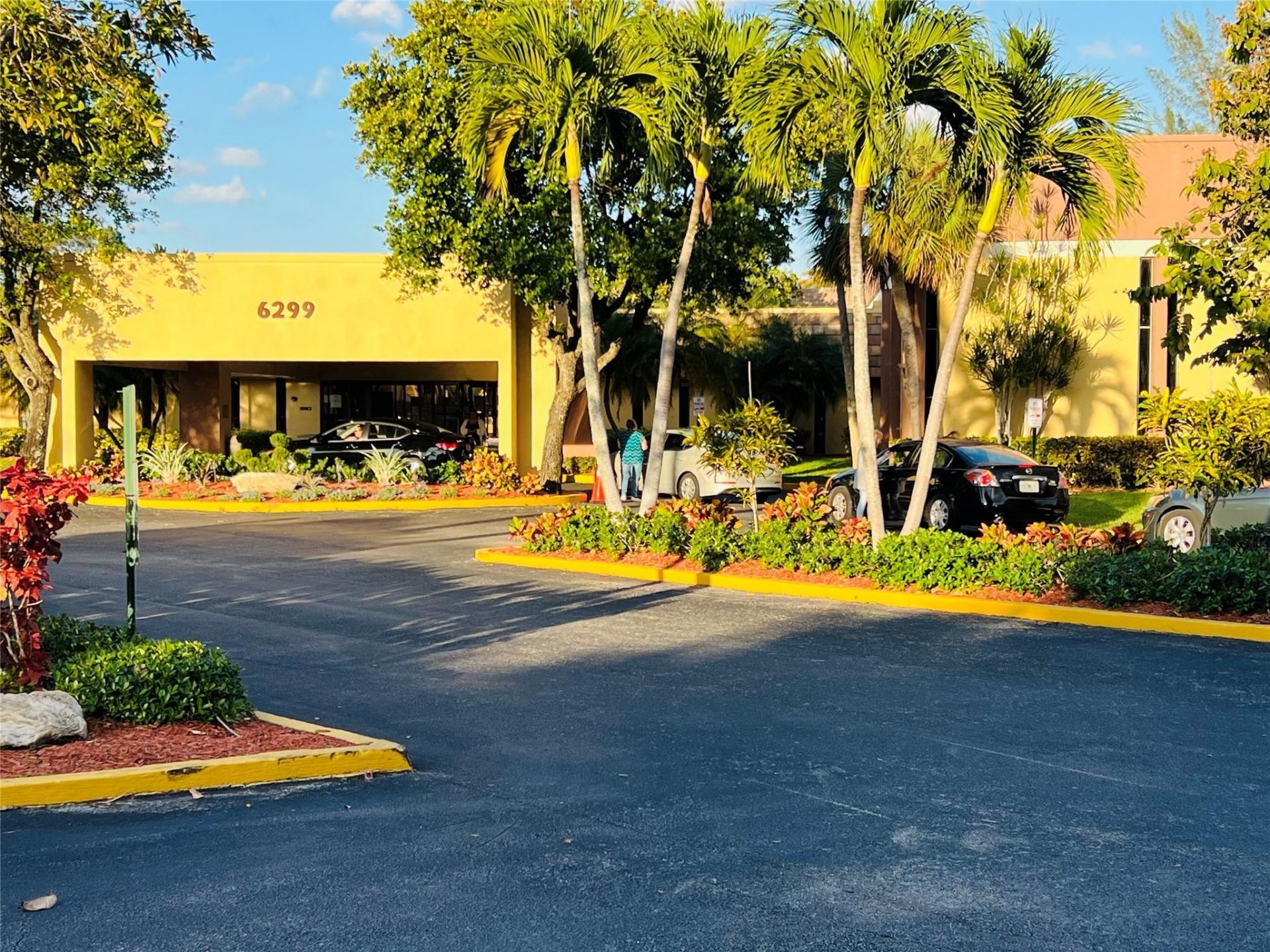 6090 NW 64th Avenue, Unit 212, Tamarac, FL 33319 Photo