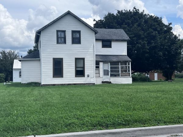 422 N Evergreen Street , Onarga, IL 60955