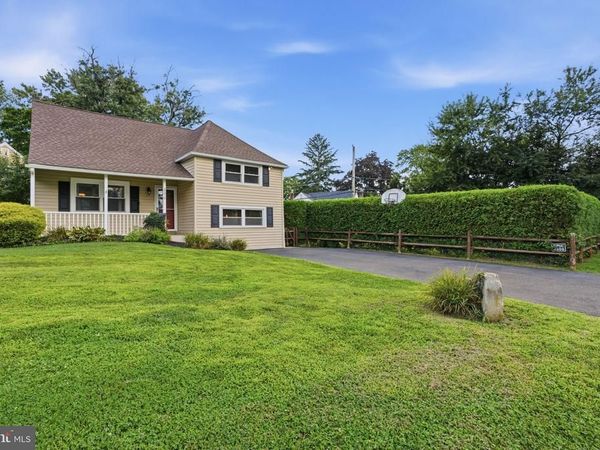 2570 ROSEWOOD AVENUE, ABINGTON, PA 19001