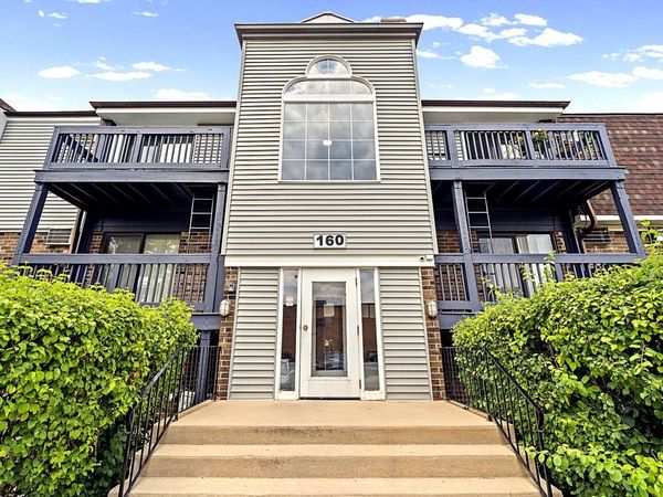 160 S La Londe Avenue , Unit 1H, Addison, IL 60101