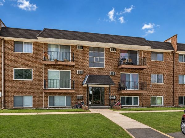 215 S Hale Street , Unit 2B, Addison, IL 60101