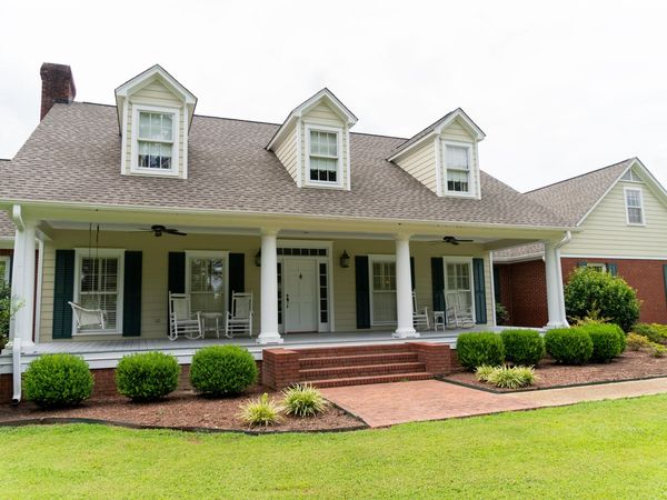 1250 W Commerce St., Aberdeen, MS 39730