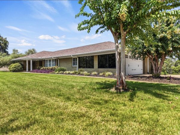 146 N Mountain St., Blue Mountain, MS 38610
