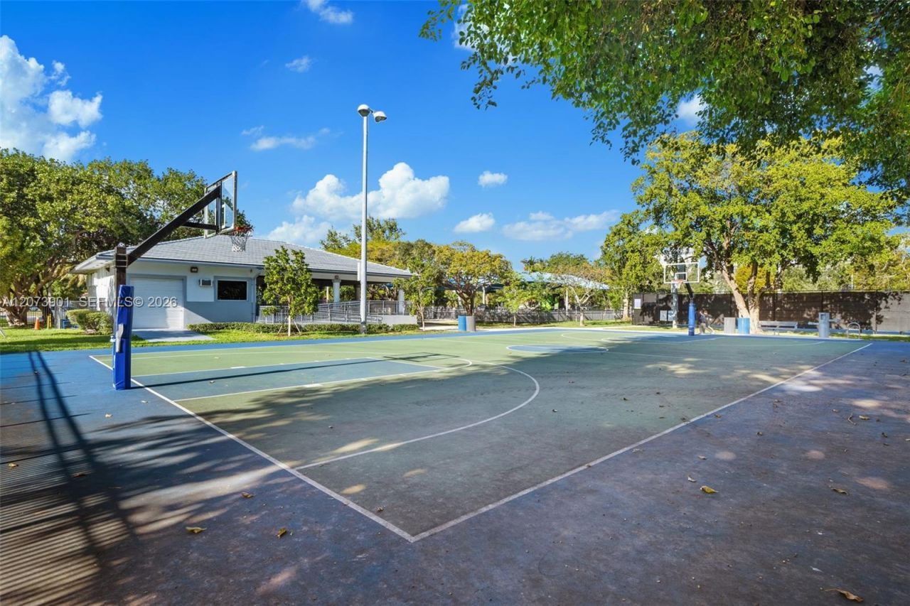 265 Fairway Dr , Miami Beach, FL 33141 Photo