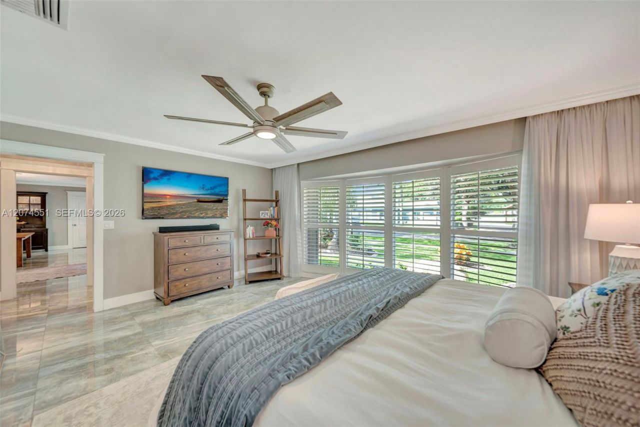 560 W Tropical Way, Plantation, FL 33317 Photo