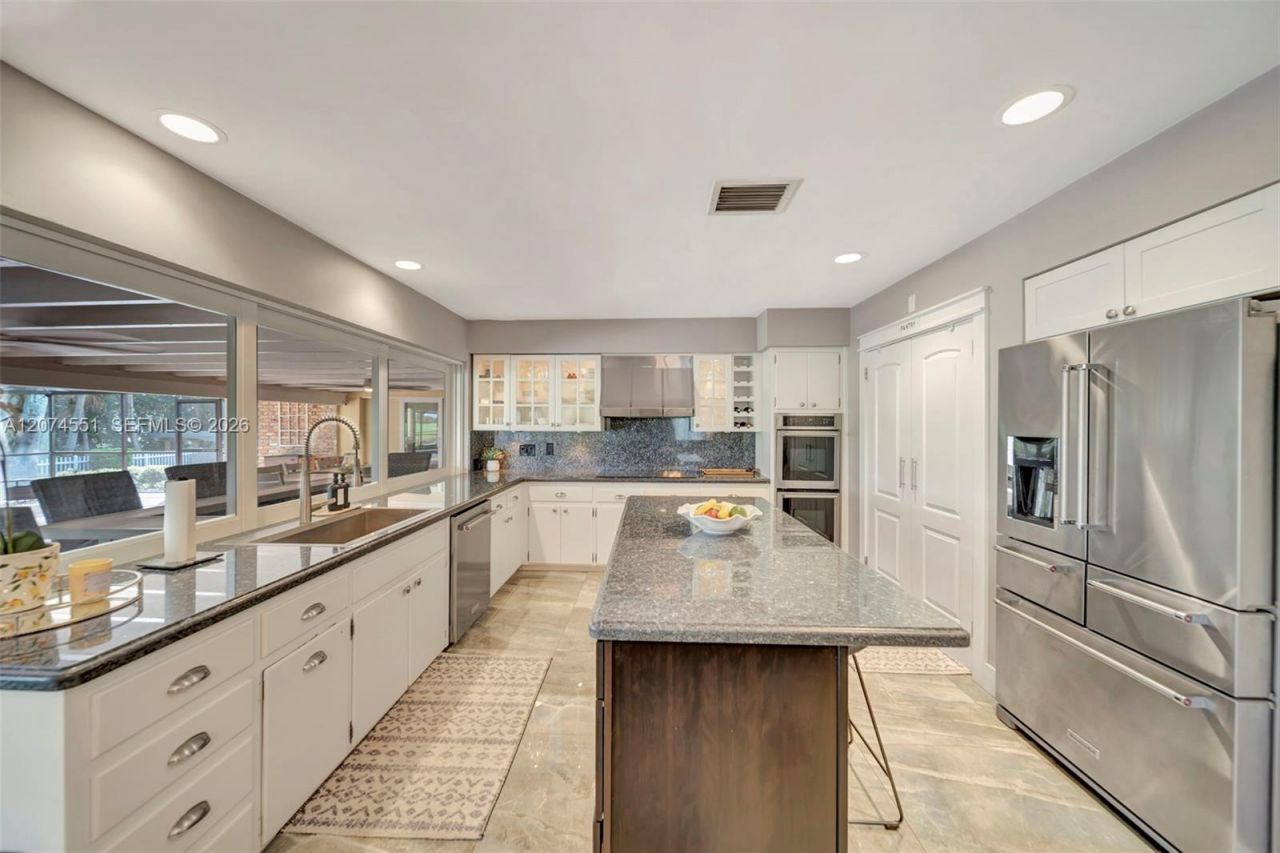 560 W Tropical Way, Plantation, FL 33317 Photo