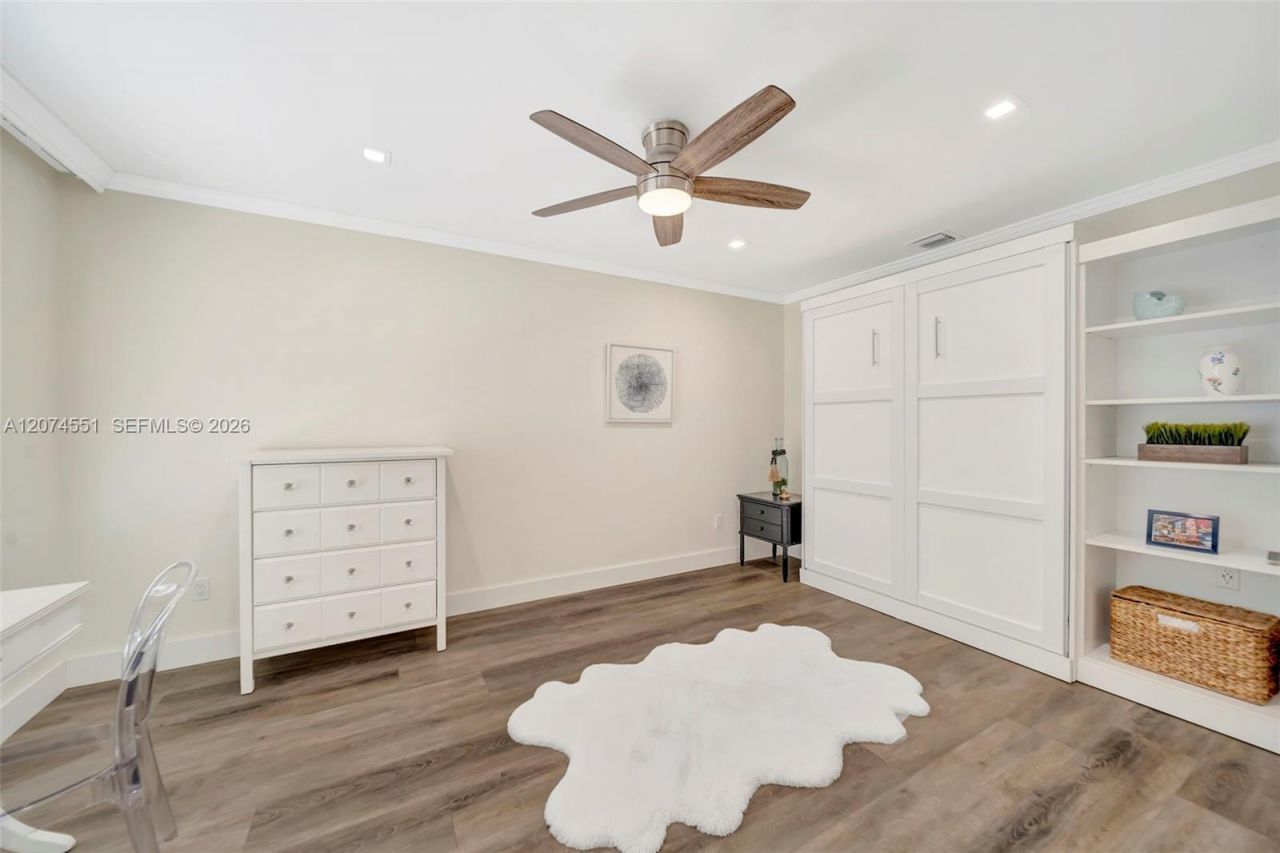 560 W Tropical Way, Plantation, FL 33317 Photo