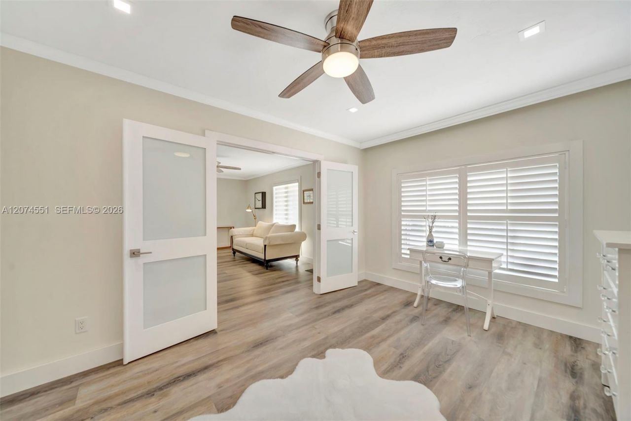 560 W Tropical Way, Plantation, FL 33317 Photo