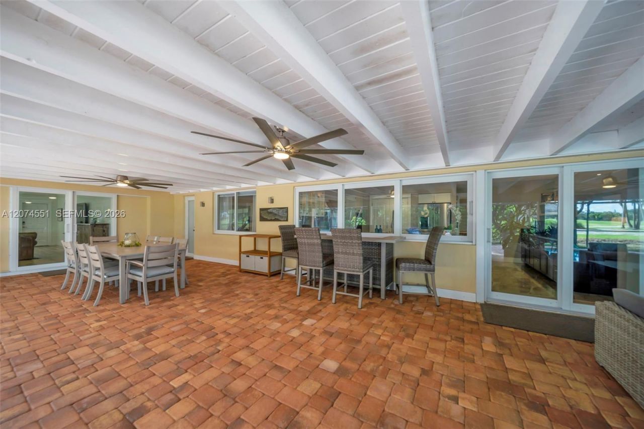 560 W Tropical Way, Plantation, FL 33317 Photo