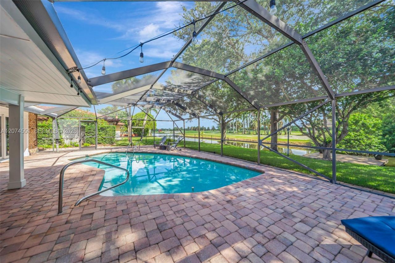 560 W Tropical Way, Plantation, FL 33317 Photo