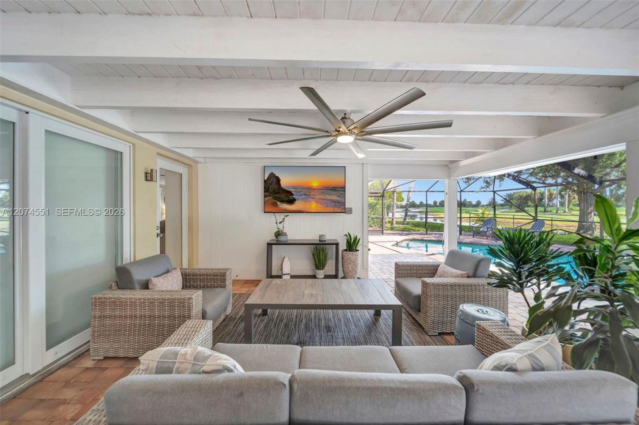 560 W Tropical Way, Plantation, FL 33317 Photo