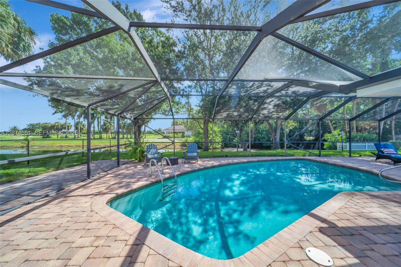 560 W Tropical Way, Plantation, FL 33317 Photo