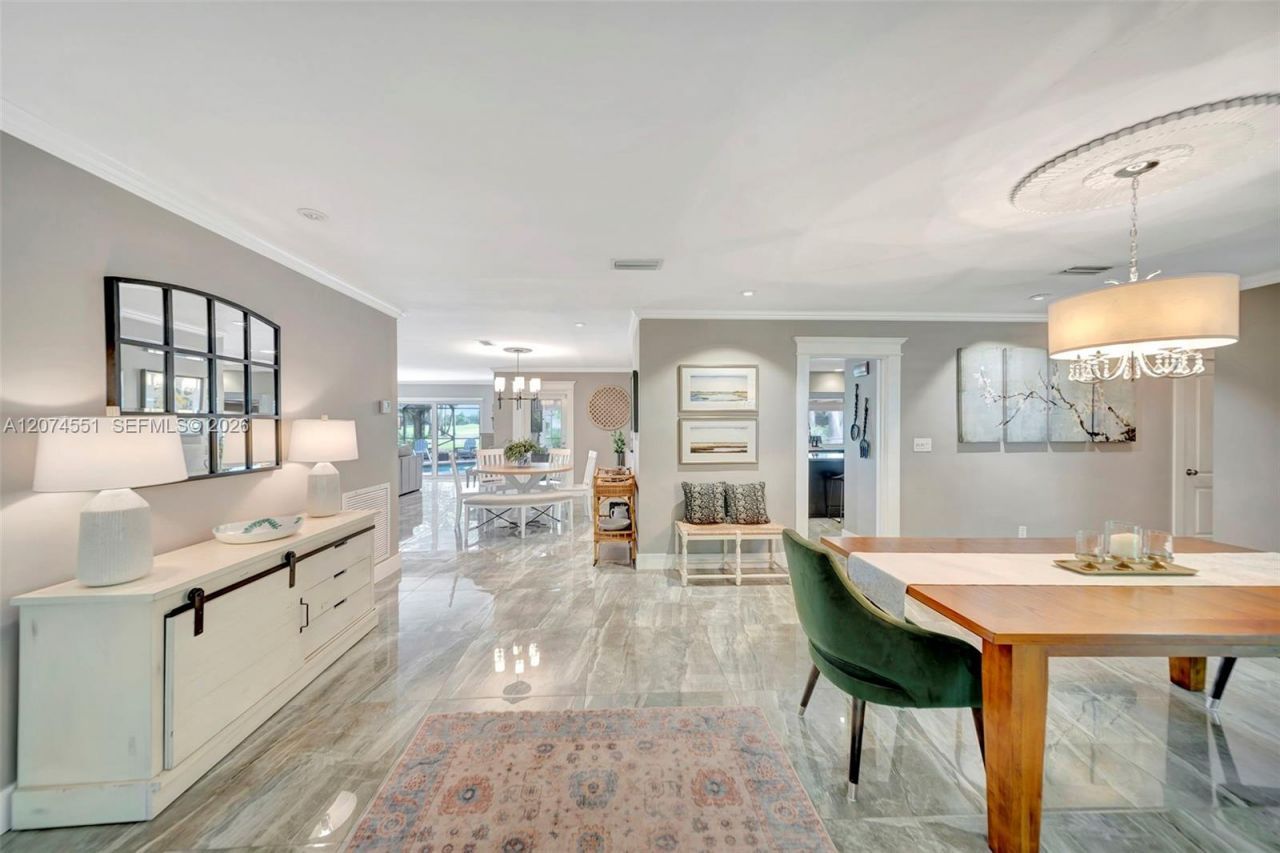 560 W Tropical Way, Plantation, FL 33317 Photo