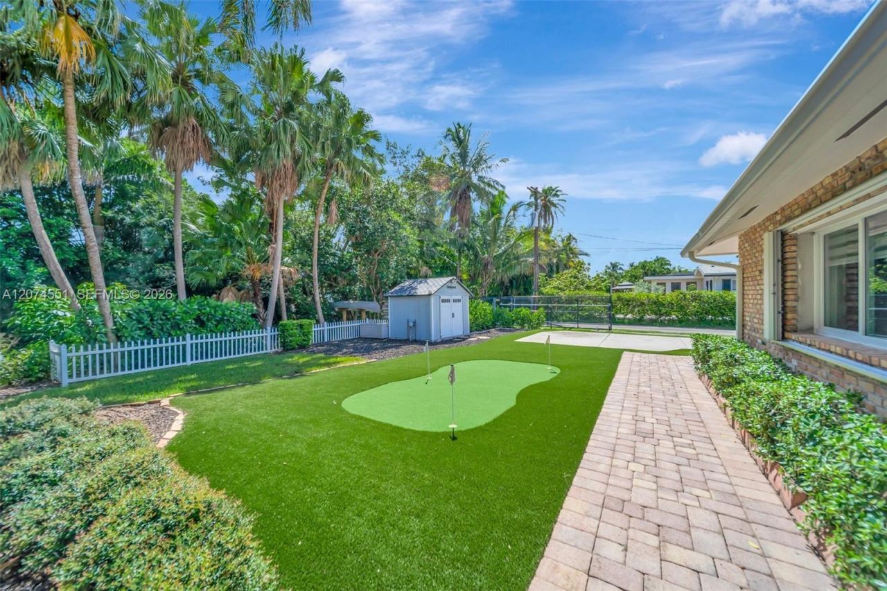 560 W Tropical Way, Plantation, FL 33317 Photo