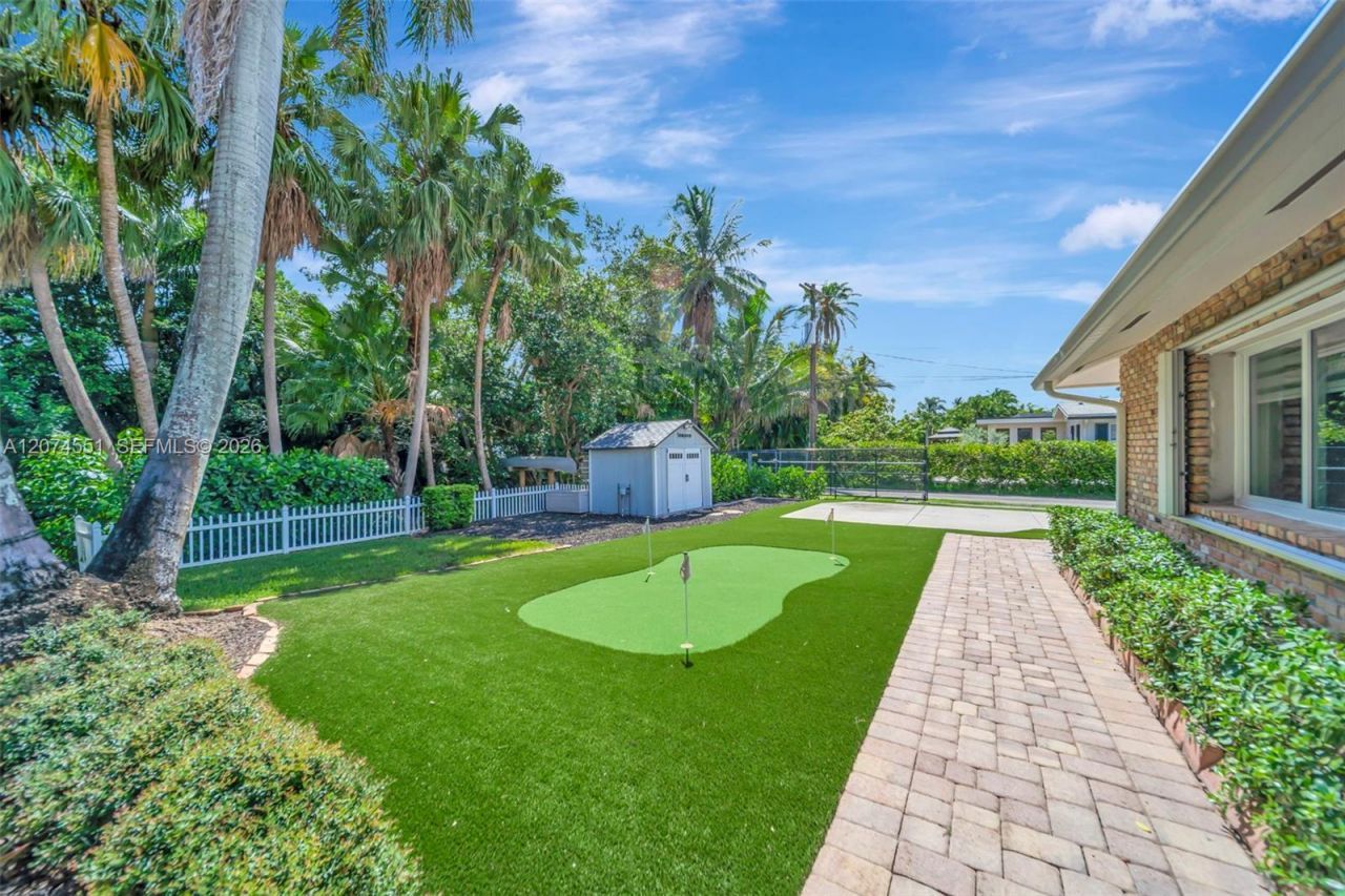 560 W Tropical Way, Plantation, FL 33317 Photo