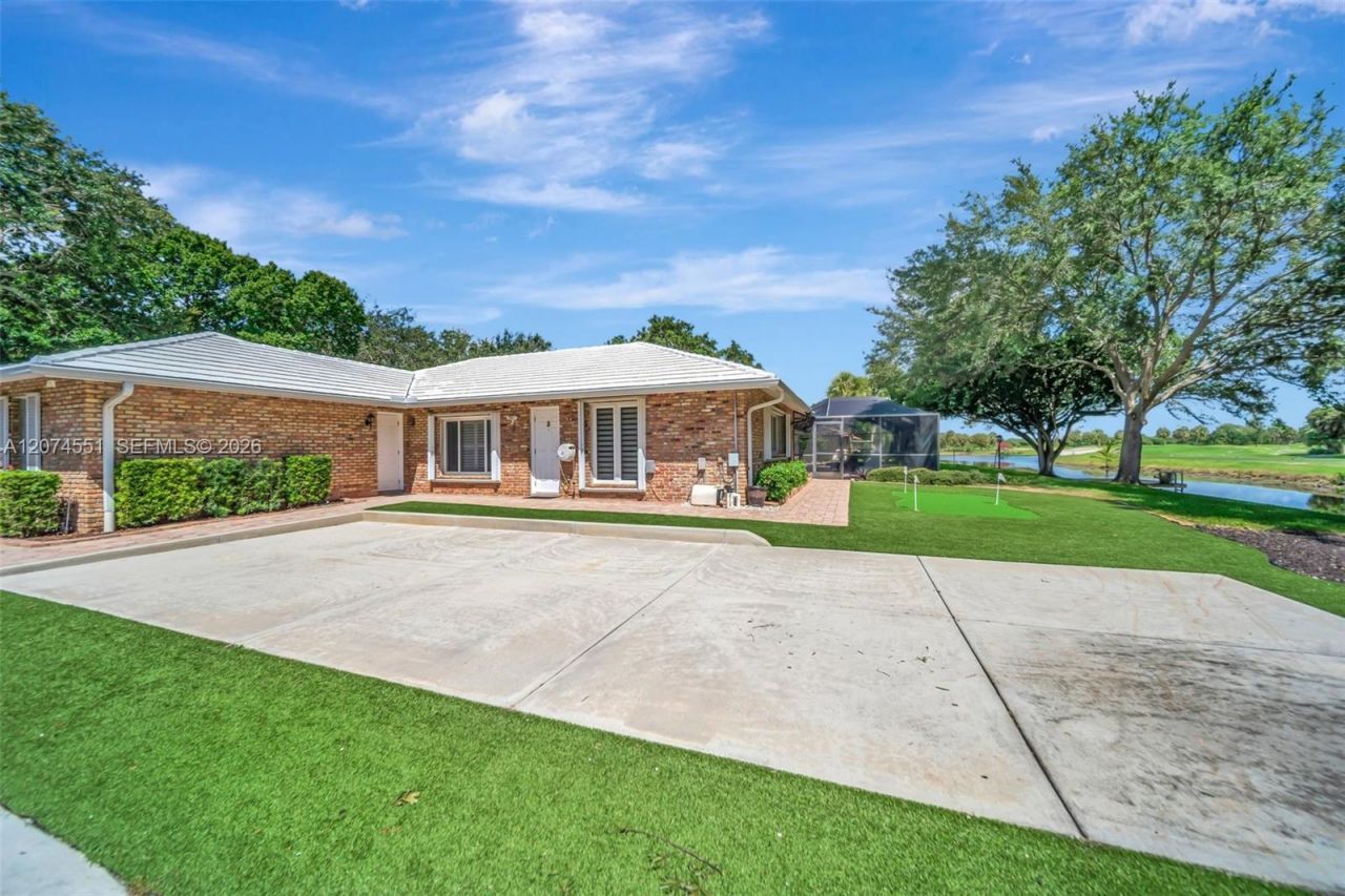 560 W Tropical Way, Plantation, FL 33317 Photo