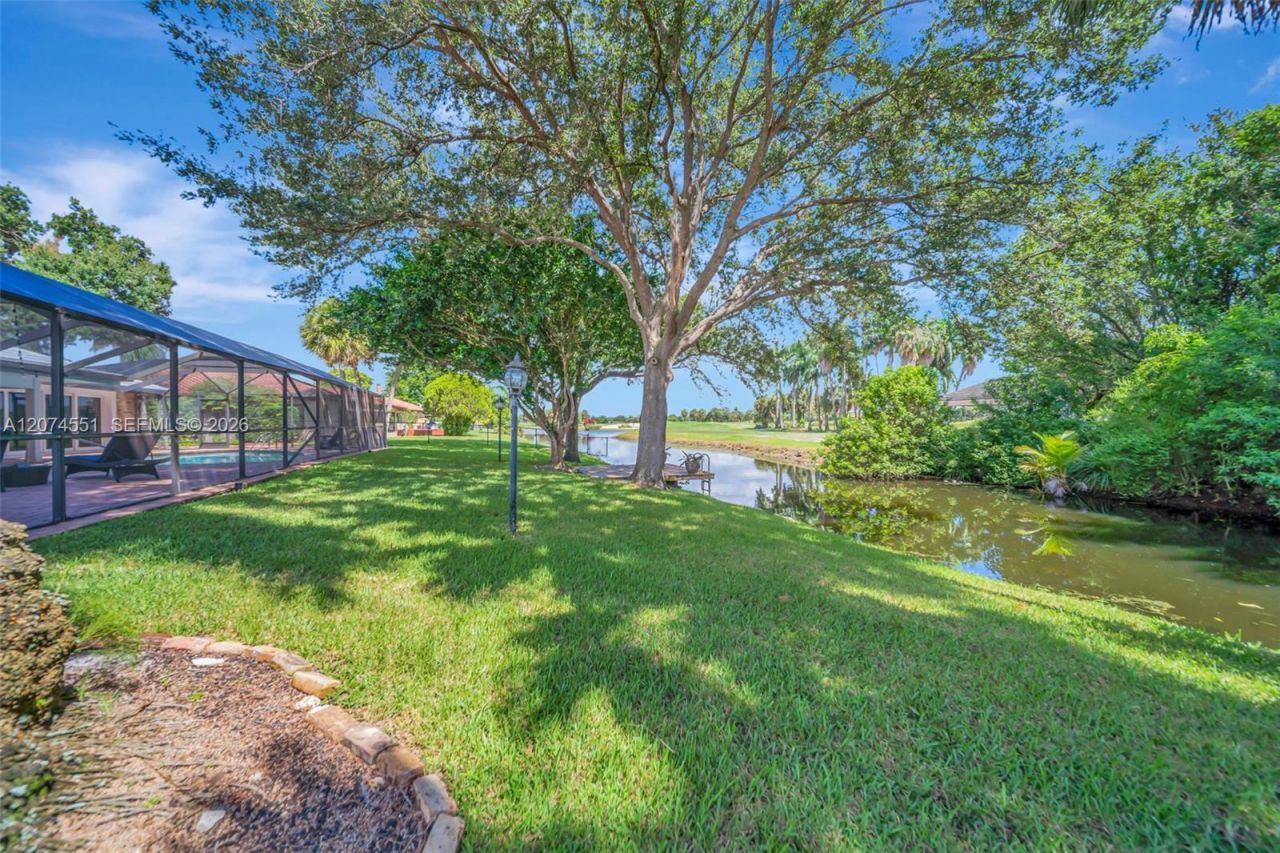 560 W Tropical Way, Plantation, FL 33317 Photo
