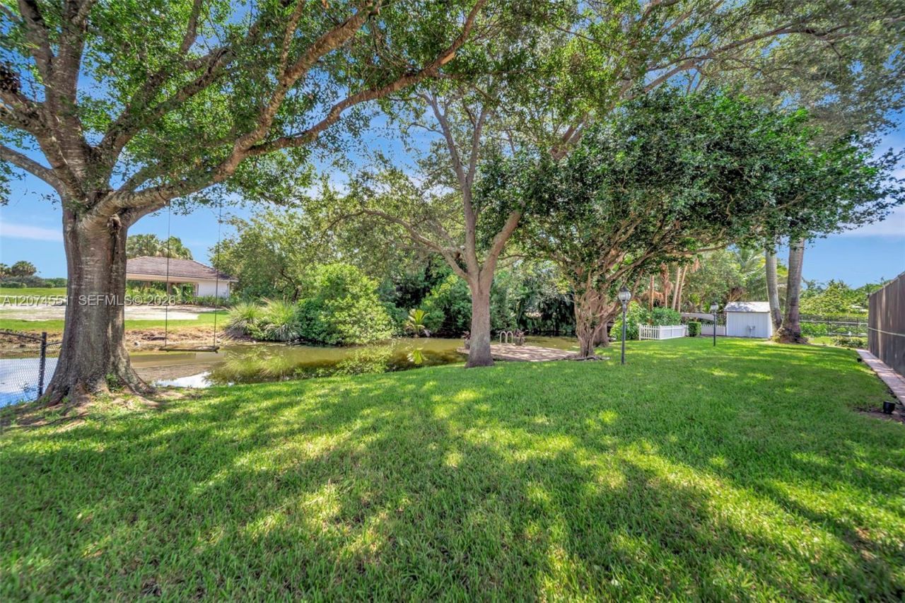 560 W Tropical Way, Plantation, FL 33317 Photo