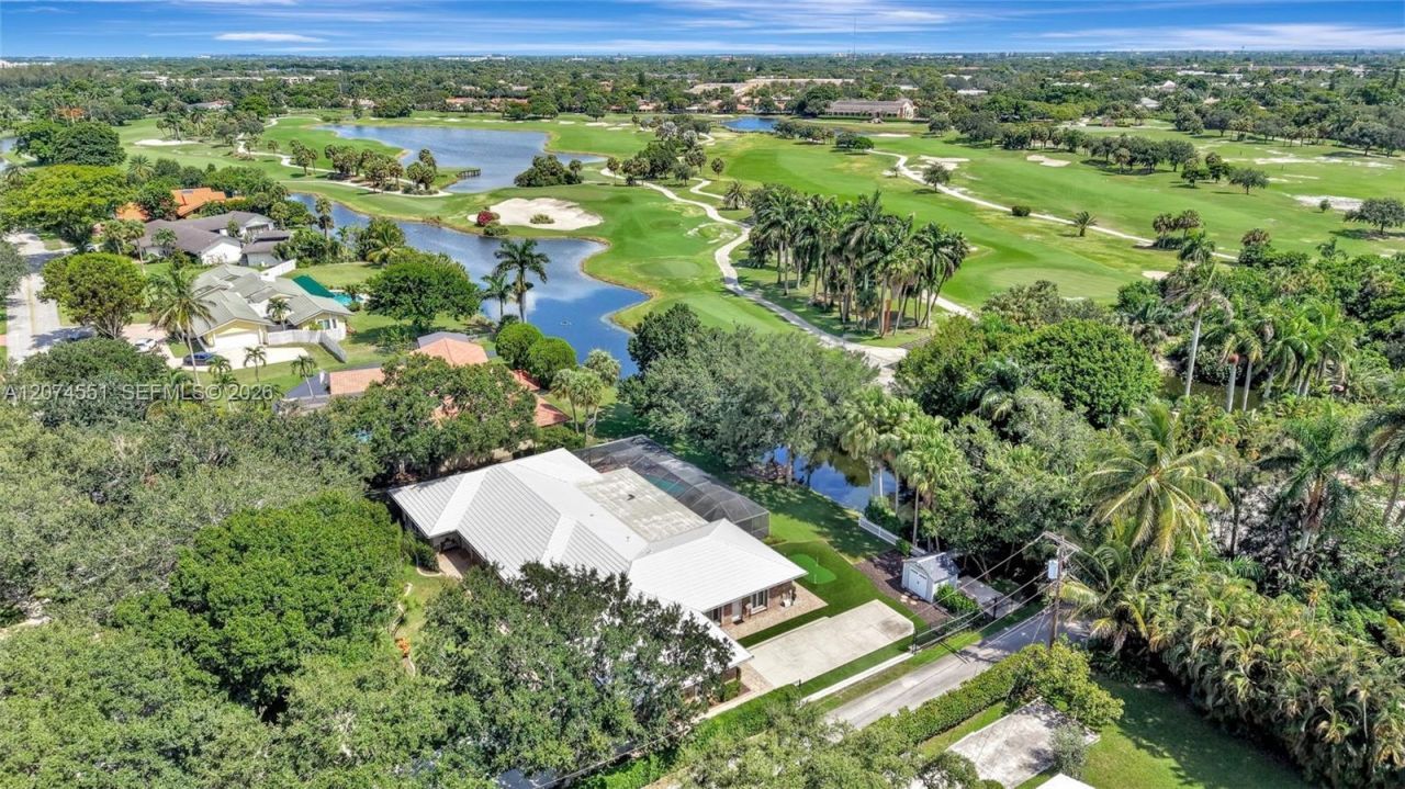 560 W Tropical Way, Plantation, FL 33317 Photo