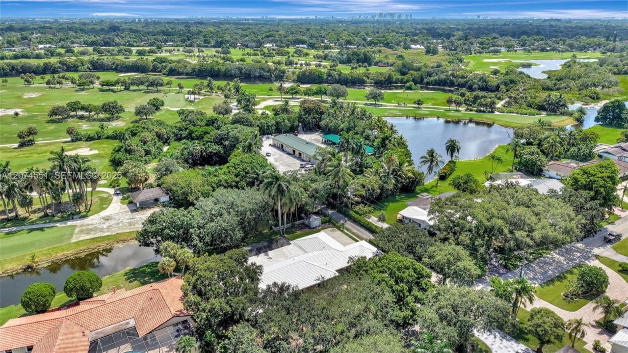 560 W Tropical Way, Plantation, FL 33317 Photo