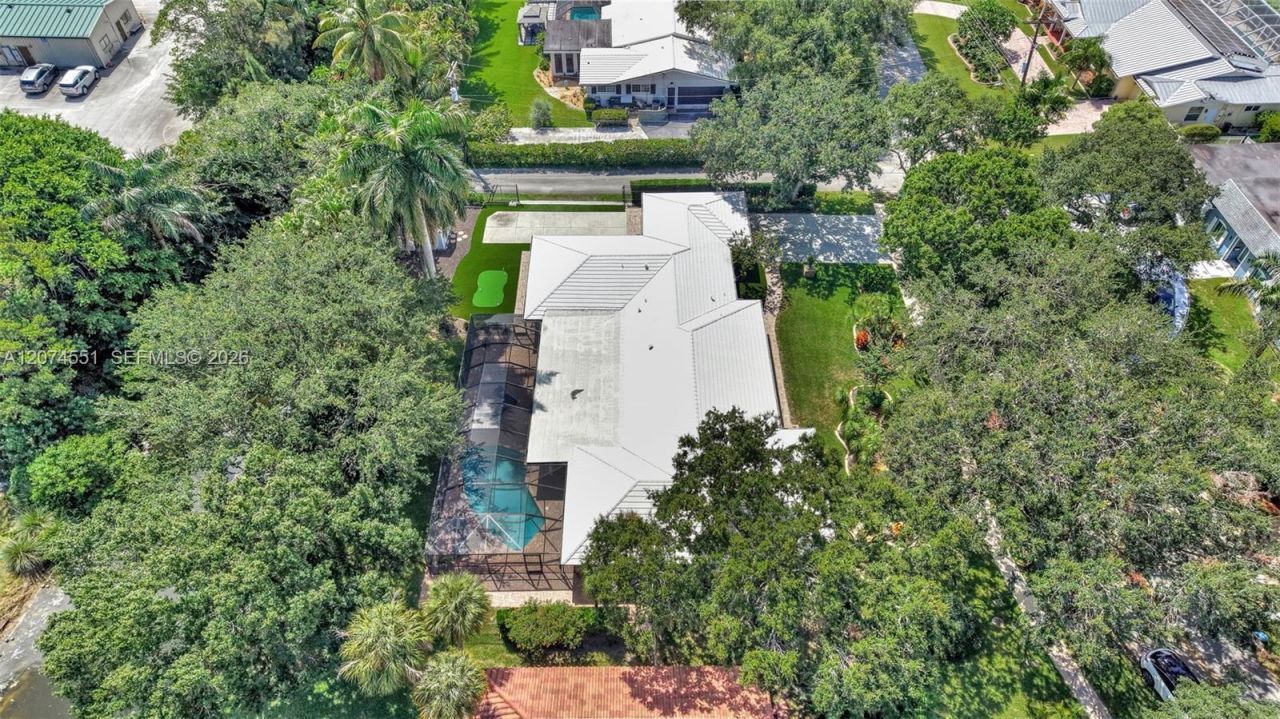560 W Tropical Way, Plantation, FL 33317 Photo