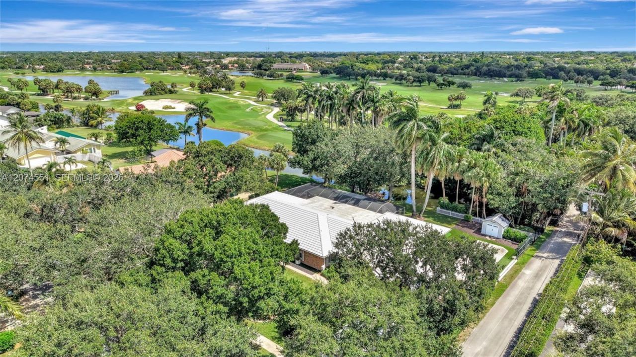 560 W Tropical Way, Plantation, FL 33317 Photo