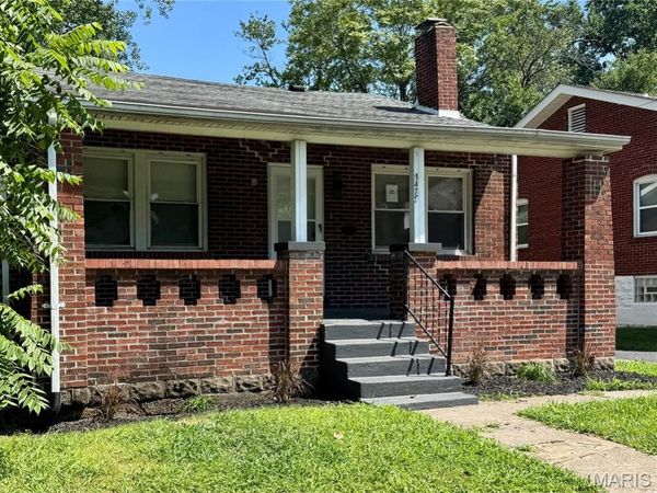 1476 70th Street , Pagedale, MO 63133