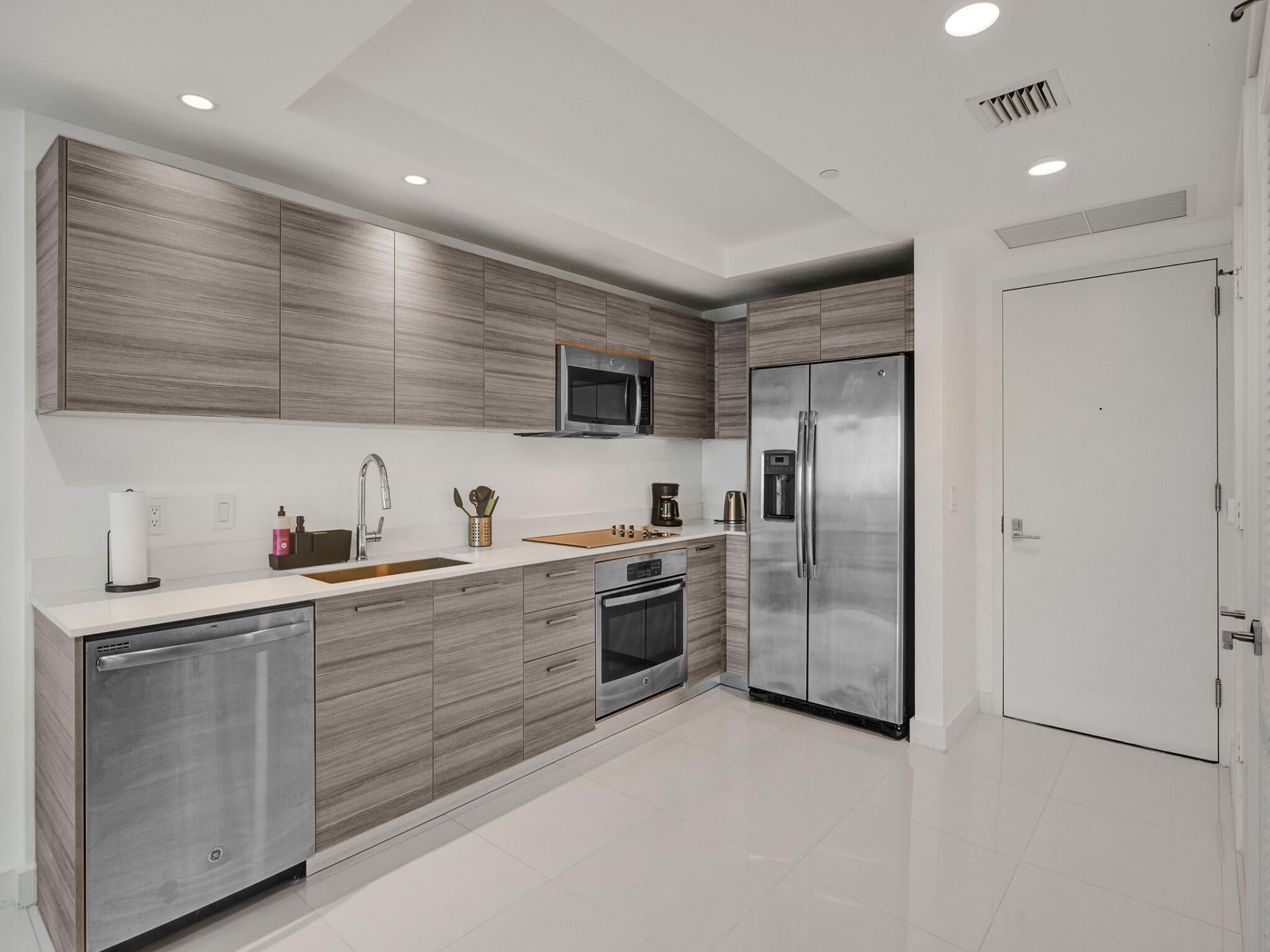 121 NE 34th Street, Unit 1210, Miami, FL 33137 Photo