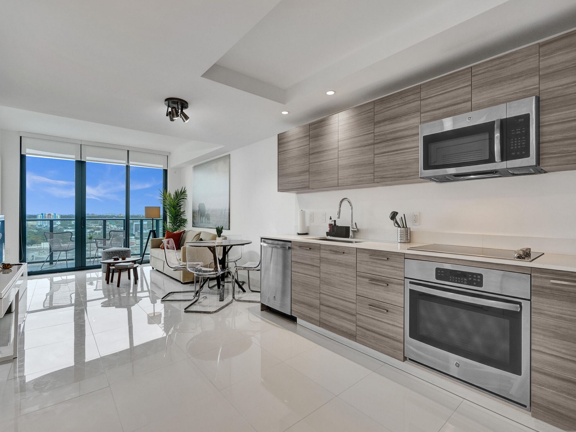 121 NE 34th Street, Unit 1210, Miami, FL 33137 Photo