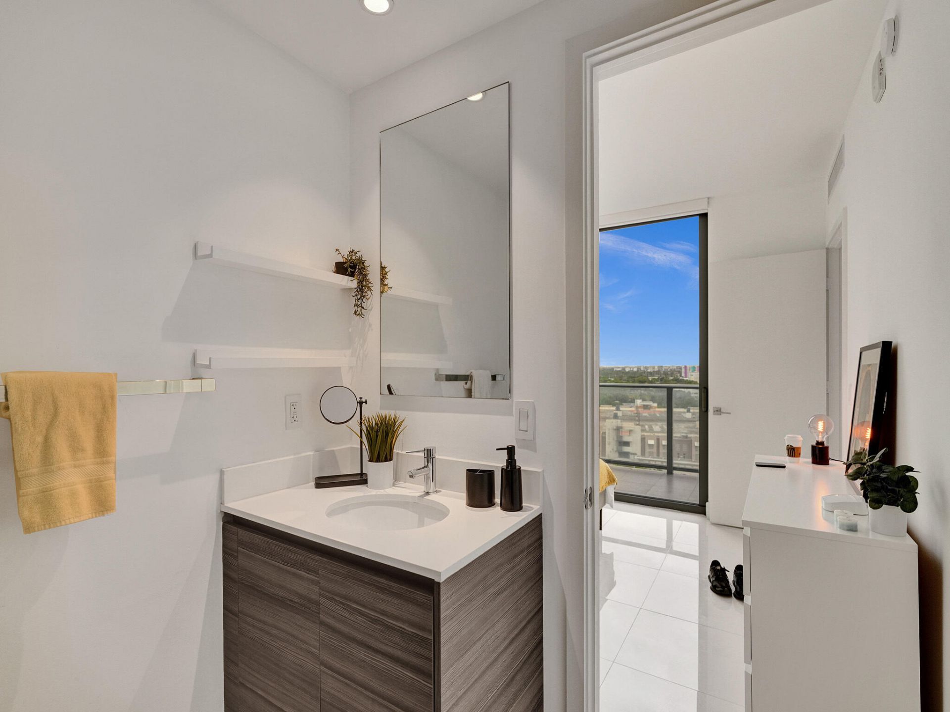 121 NE 34th Street, Unit 1210, Miami, FL 33137 Photo