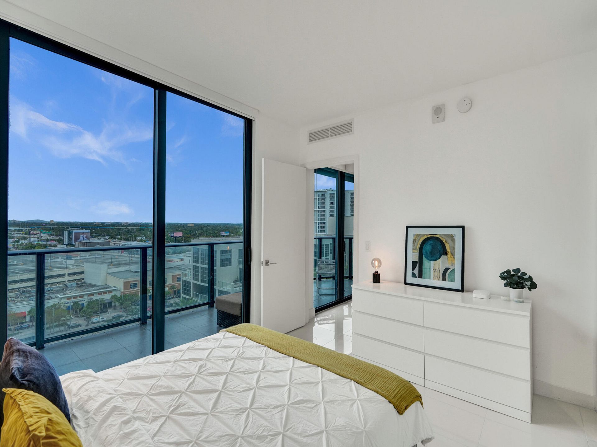 121 NE 34th Street, Unit 1210, Miami, FL 33137 Photo