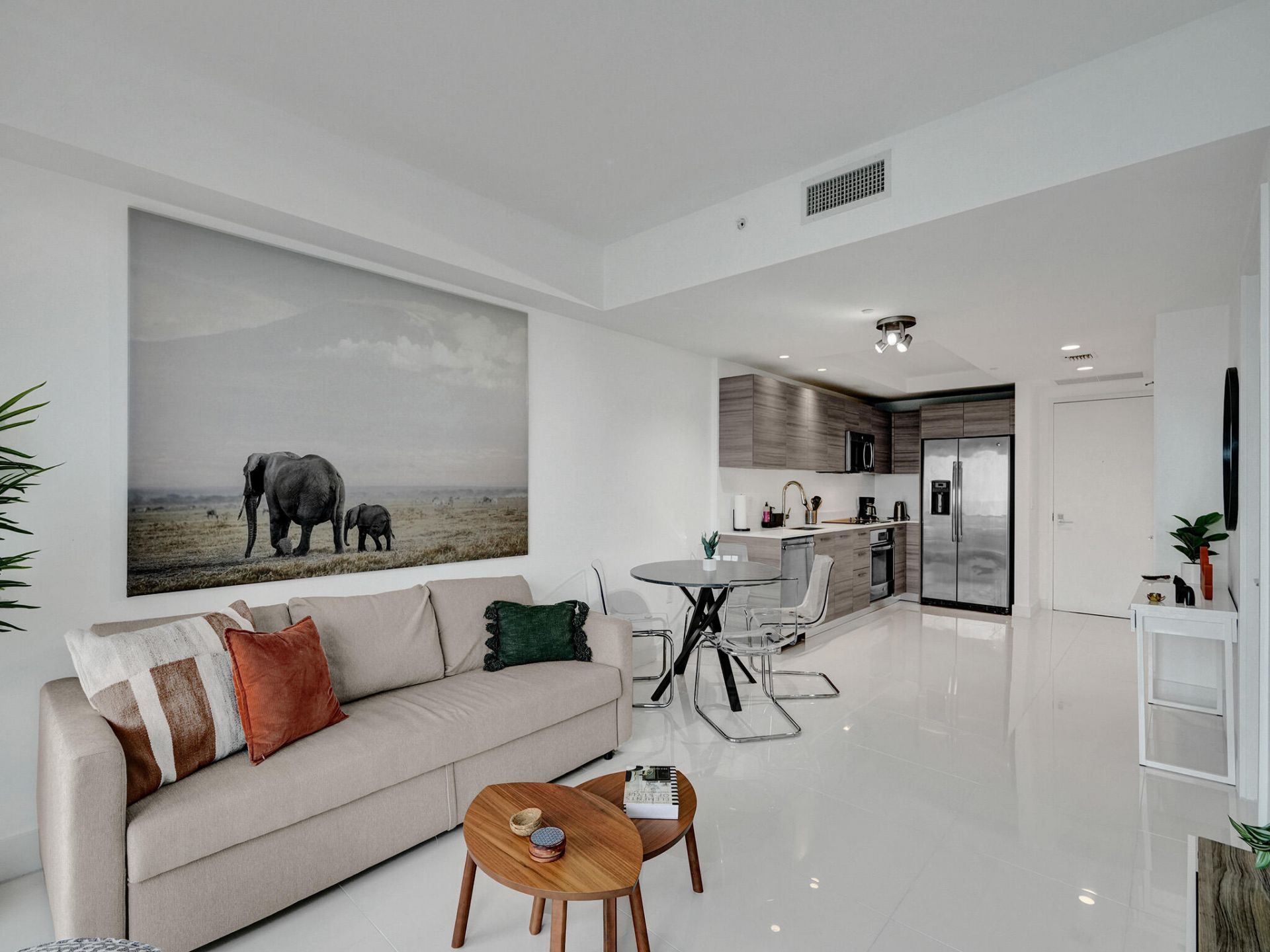 121 NE 34th Street, Unit 1210, Miami, FL 33137 Photo