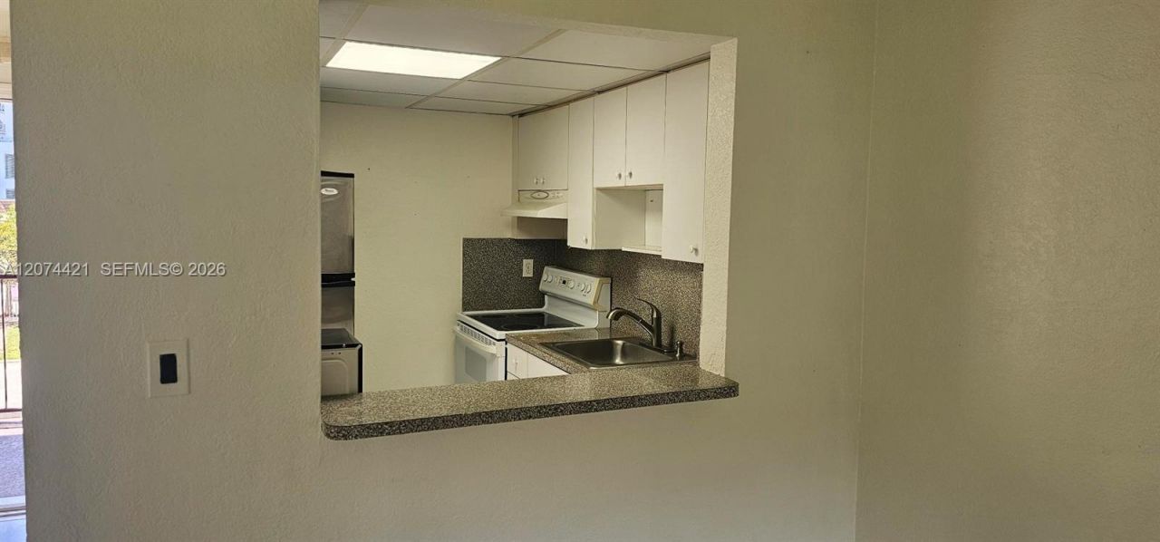 652 NW 3rd St , Unit 304, Miami, FL 33128 Photo