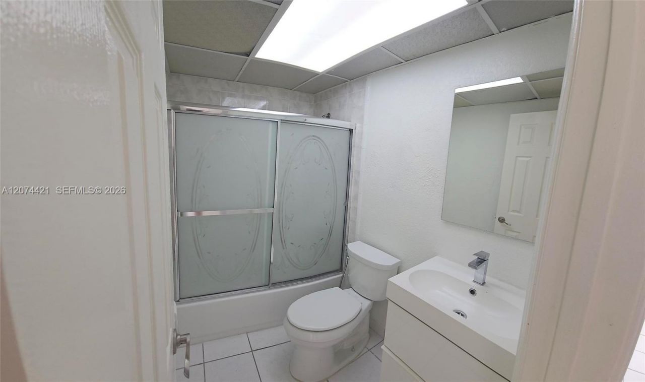 652 NW 3rd St , Unit 304, Miami, FL 33128 Photo