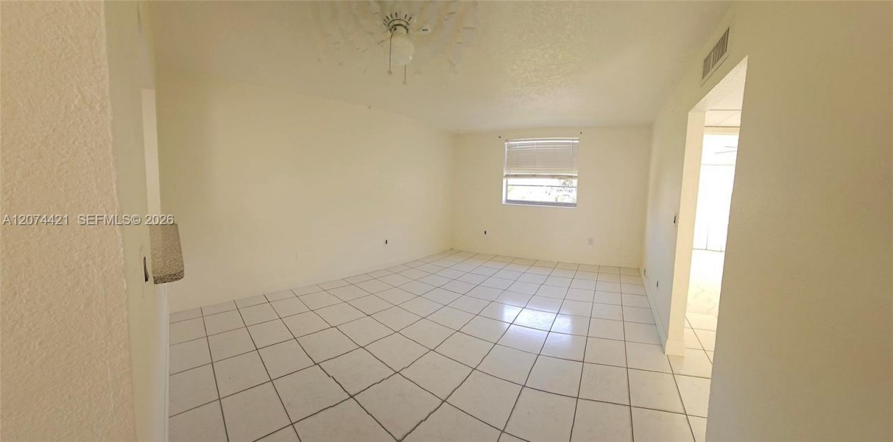 652 NW 3rd St , Unit 304, Miami, FL 33128 Photo