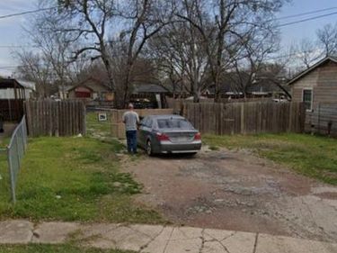 3942 Maybeth Street , Dallas, TX 75212