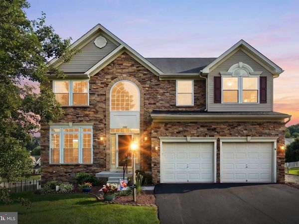 1160 CRANBERRY LN W, YORK, PA 17402