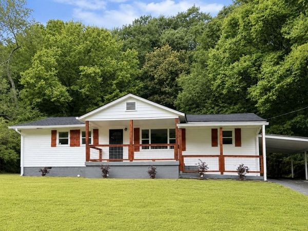 56 W Penn Street, Trion, GA 30753