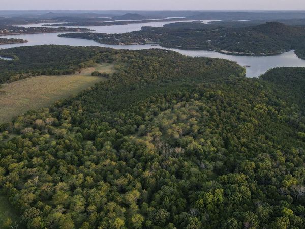 1092 Quiet Acres Road , Lampe, MO 65681