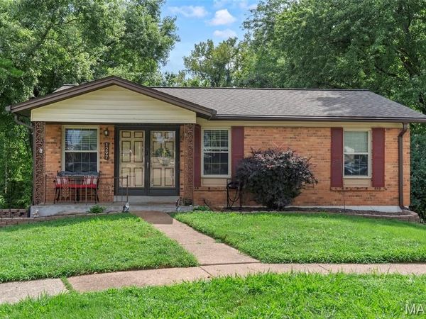 1297 Tracy Lane , St Louis, MO 63125