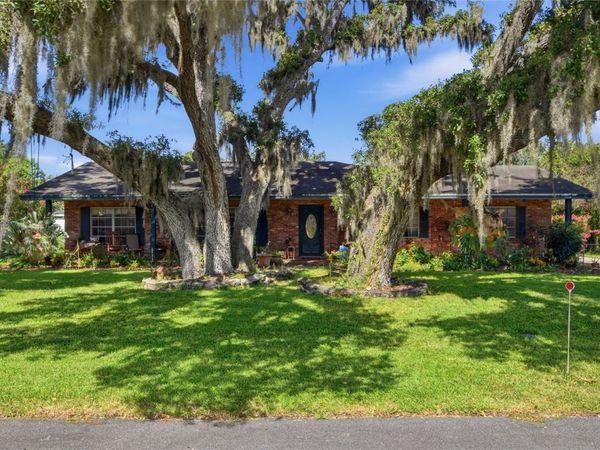 4211 FOREST HILLS DRIVE , LAKELAND, FL 33813
