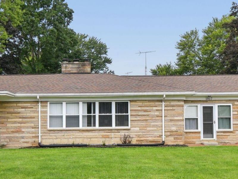 1017 Newark Road , Mount Vernon, OH 43050 Photo 2