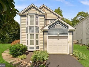 21 GLENGYLE LANE, STERLING, VA 20165