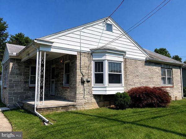 251 E MAPLE STREET, LEBANON, PA 17046
