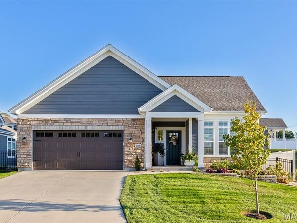 102 Lilac Blossom Drive, Cottleville, MO 63304