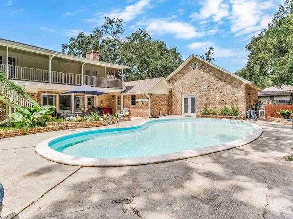 32 Blithewood Dr, Pensacola, FL 32514