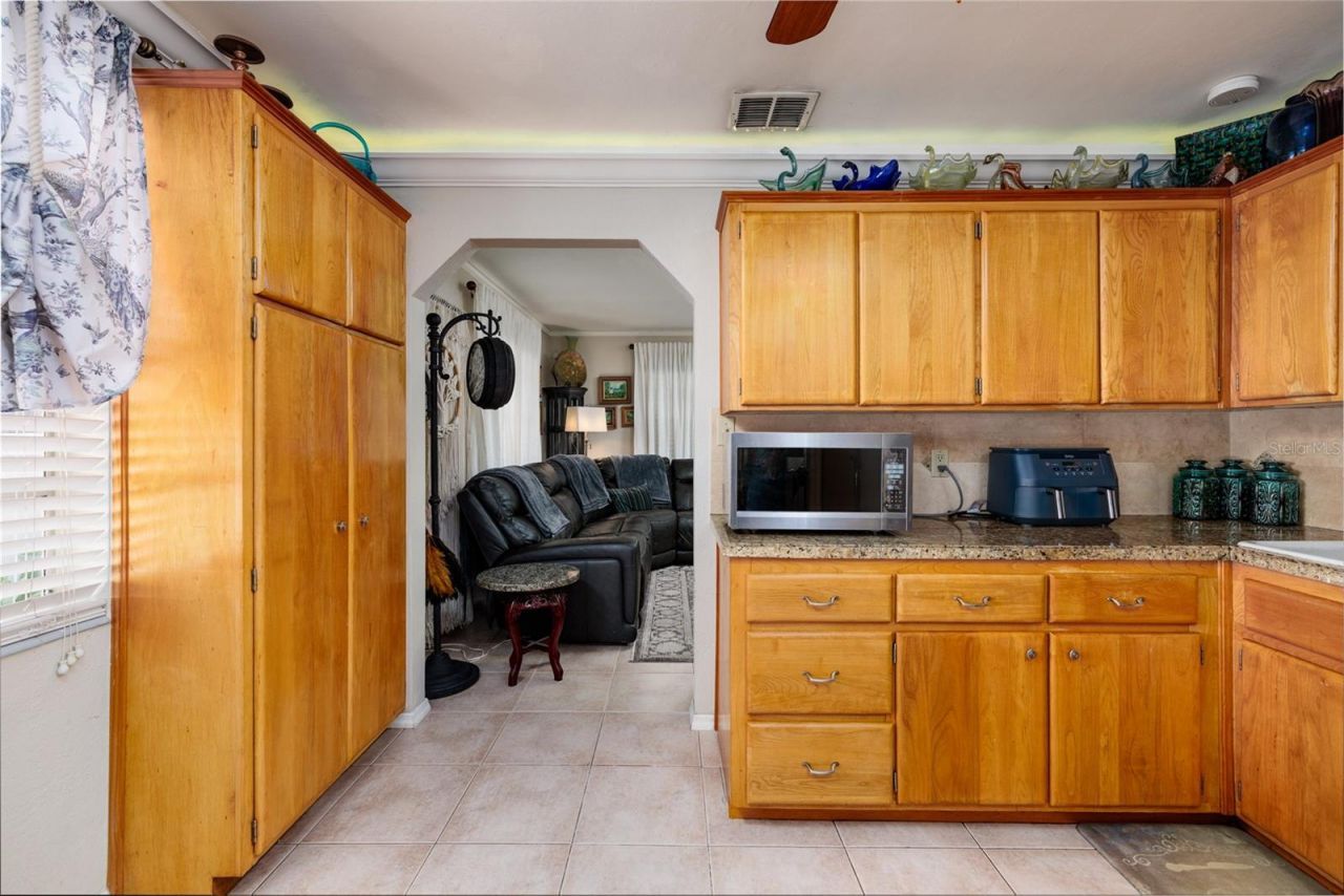 6376 4th Avenue S, Saint Petersburg, FL 33707 Photo