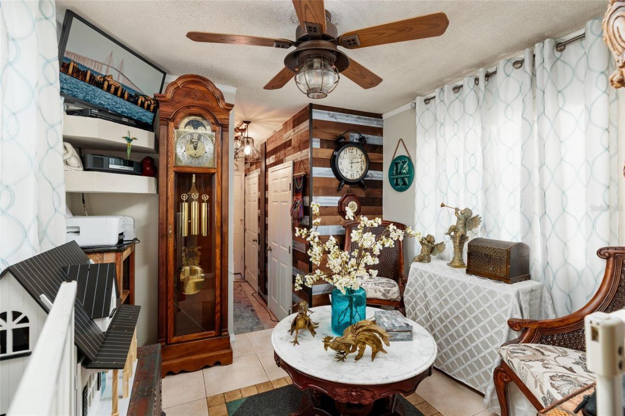 6376 4th Avenue S, Saint Petersburg, FL 33707 Photo